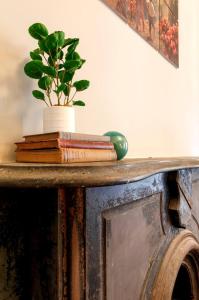 Fotografie z fotogalerie ubytování King Suite 2nd FloorHotel Boutique v destinaci Savannah + 9 fotografií