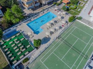 The swimming pool at or close to Hotel Marina Beach - Azzurro Club