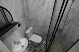A bathroom at THE LİMA SUİTES KADIKÖY