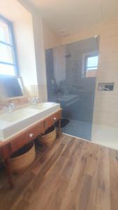 Fotografia z galérie ubytovania Appartement cosy en cœur de bourg v destinácii La Plaine-sur-Mer