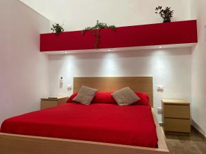 Postel nebo postele na pokoji v ubytování Sea View Teti Rooms & Apts