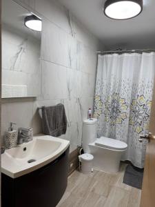 Koupelna v ubytování Lujoso townhouse en Boca Chica