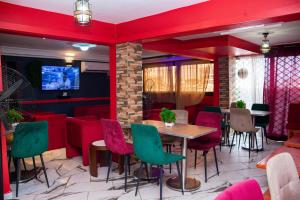 TV a/nebo společenská místnost v ubytování Residence JTC + 7 fotografií