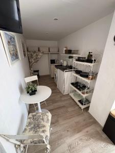 Kuchyňa alebo kuchynka v ubytovaní Estudio a 10 minutos del Puerto Banus