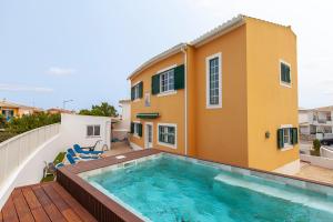 Πισίνα στο ή κοντά στο Western Mos Guesthouse