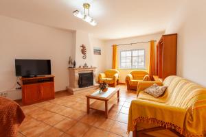 Μια τηλεόραση ή/και κέντρο ψυχαγωγίας στο Western Mos Guesthouse