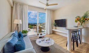 TV a/nebo společenská místnost v ubytování WellClub - Family Wellness & Seaview Suites