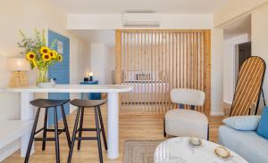 Posezení v ubytování WellClub - Family Wellness & Seaview Suites