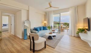 TV a/nebo společenská místnost v ubytování WellClub - Family Wellness & Seaview Suites