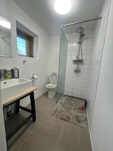 Ένα μπάνιο στο Gemütliches Landrefugium auf privatem Pferdehof