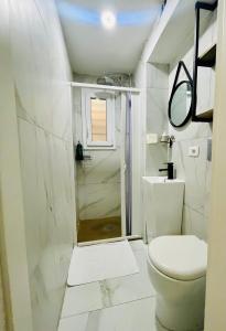 Koupelna v ubytování Portici di via Piella (monolocale)