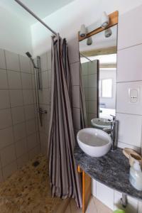 Et badeværelse på Le Cabanon by Pinarello Villa Services