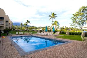 KBM Resorts Stunning Ocean Views Spacious 2-Bedroom Napili Point Collection Multi Unit Listing Same Building 2 Free Rental Cars NAP-A25B26 tesisinde veya buraya yakın yüzme havuzu