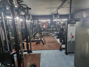 Fitness centrum a/nebo fitness zařízení v ubytování okeyloft Coyhaique 1