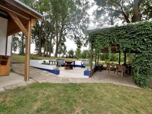 Κήπος έξω από το Spacious Apartment in Boddin with Garden +22 φωτογραφίες