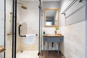 Phòng tắm tại Stellar Boutique Hotel - Near SECC +39 ảnh