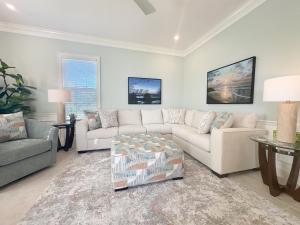 Posezení v ubytování Windsor Lodge Unit 20, studio, 1BR 1BA close to the beaches, pool access + 18 fotografií