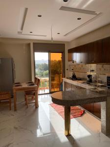 Η κουζίνα ή μικρή κουζίνα στο Villa Azur