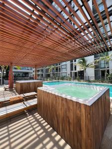 Bazén v ubytování Excepcional-ApartaSuite-vista al Mar-2 camas-2 baños nebo v jeho okolí