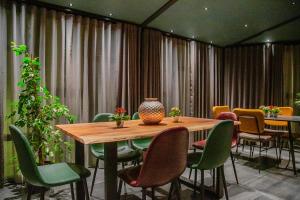 Posedenie v ubytovaní MANTRA Suite&Rooms