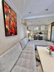 Kuchyň nebo kuchyňský kout v ubytování Villa 3 Charme avec Vue sur Mer, Jacuzzi Privé, Face au Carrousel Mall Rabat
