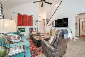 Gallery image of Hike, Swim and Golf Home Near Dtwn Twain Harte in Twain Harte