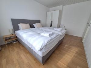 Postel nebo postele na pokoji v ubytování Apartment for 7, close to Zurich and Luzern, free private parking