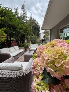 Taman di luar Hotel Gianlore