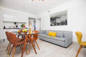 Posezení v ubytování Boutique Apartments SoBe + 21 fotografií