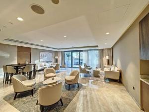 Billede fra billedgalleriet på Vacationer I Luxury 2 Bedroom I Burj Khalifa View I Downtown I Free Gym, Pool, Parking & Wi-Fi i Dubai