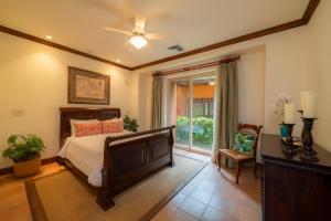 Postel nebo postele na pokoji v ubytování Montebello 4E in Los Suenos by Stay in CR + 37 fotografií