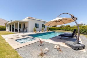 Baseinas apgyvendinimo įstaigoje Palm Springs View Paradise with Large Pool and SPA arba netoliese