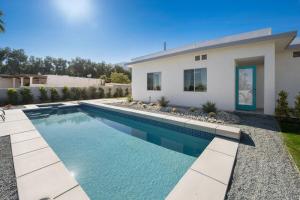 Baseinas apgyvendinimo įstaigoje Palm Springs View Paradise with Large Pool and SPA arba netoliese