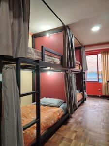 Ένα ή περισσότερα κρεβάτια σε δωμάτιο στο Yati Hostel +9 φωτογραφίες