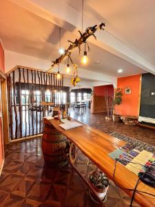 Posezení v ubytování cabañas y hotel antiñanco