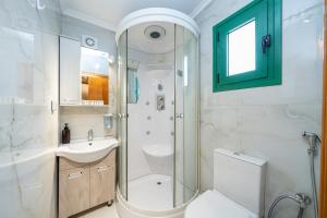 Koupelna v ubytování Paola Apartment Fiskardo