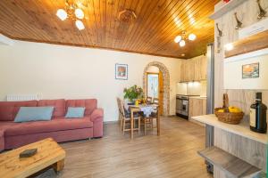 Kuchyň nebo kuchyňský kout v ubytování Paola Apartment Fiskardo