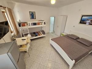 Postel nebo postele na pokoji v ubytování Aeria rooms Himare