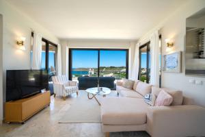 Χώρος καθιστικού στο Villa Poseidon One - Sunset & Sea Front Villa
