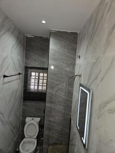 Bilik mandi di Diamond Flux Apartments