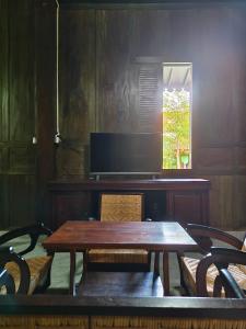 Μια τηλεόραση ή/και κέντρο ψυχαγωγίας στο Villa Umah Kampung