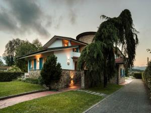 Budova, kde se vila nachází