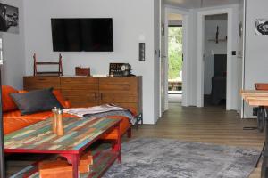 TV/Unterhaltungsangebot in der Unterkunft Houseboat Leni, Flensburg