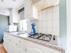Gallery image of Chalet in Stegeren near Hiking Trails, cleaning included in Stegeren +32 photos