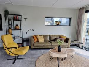 Gallery image of Water Villa in Balk by Slotermeer Lake, cleaning included in Balk +30 photos