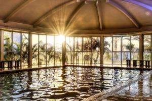 Bazén v ubytování "Boutique Sky Villa" by Inn Paradise nebo v jeho okolí
