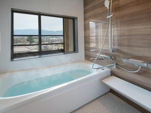 Ένα μπάνιο στο Suhaku +35 φωτογραφίες