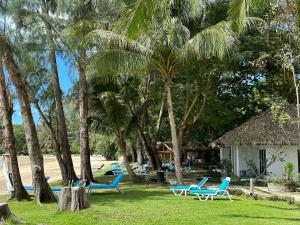 Um jardim em Twin Bay Resort Koh Lanta