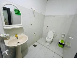 You Can Beach Resort Uppuveli 욕실