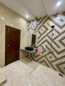 Elysian Nest 2BR Apartment Abdullah Gardens的一间浴室